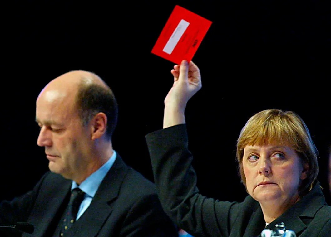 2003 год. Ангела Меркель — уже во главе оппозиционной парти CDU. Фото: EPA