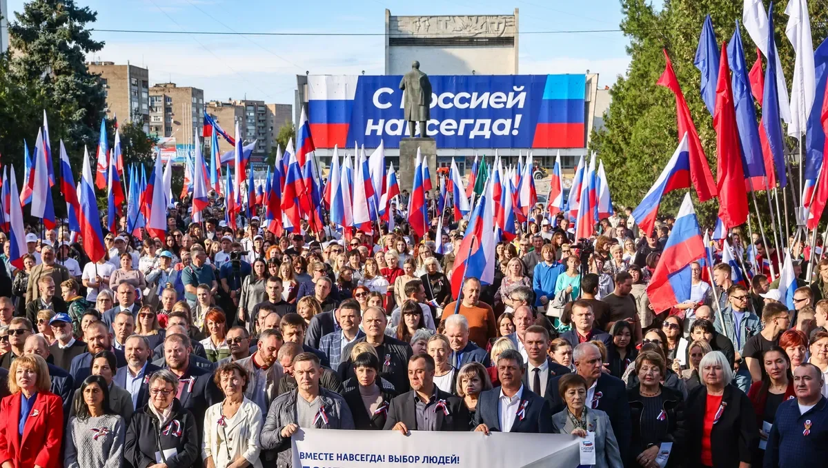 Повелительное поклонение. Каким образом желание «не быть тварью дрожащей»  оборачивается в желание исполнять приказы, исходящие от власти — Новая  газета