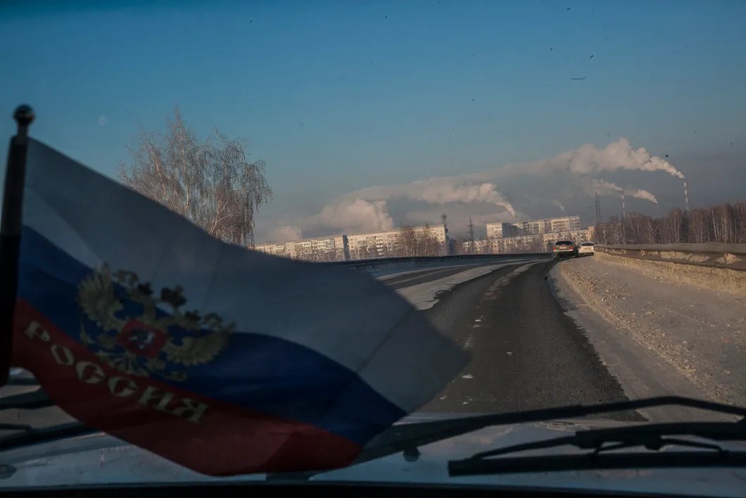 По дороге в село. Фото: Влад Докшин / «Новая газета»