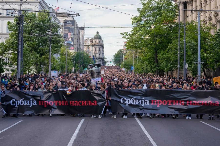 Митинг оппозиции «Сербия против насилия» в Белграде. Фото: AP / TASS