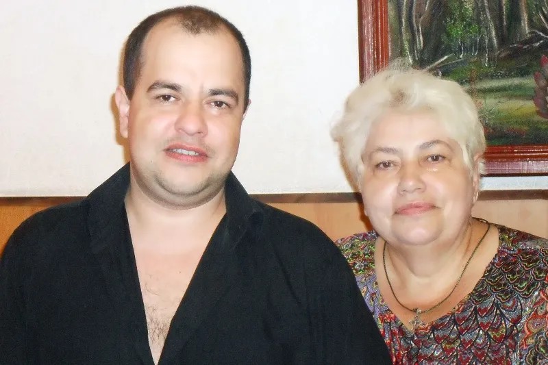 Андрей Соболев с матерью Верой в колонии. Фото из личного архива
