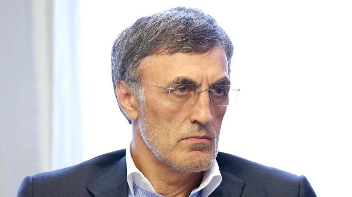 Генпрокуратура потребовала признать «экстремистским объединением» бывшего депутата Госдумы от «Единой России» Магомеда Гаджиева* и его семью