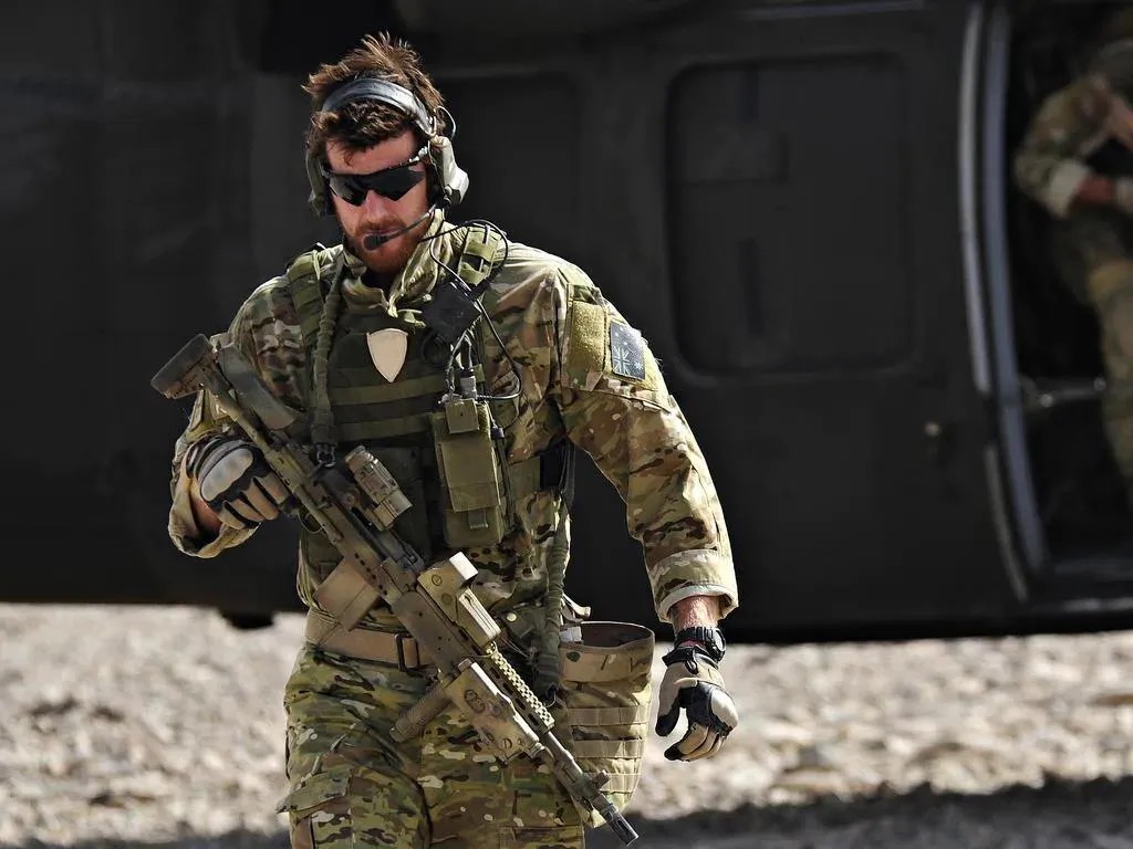 Капрал Бен Робертс-Смит во время боев за Шах Вали Кот, 2010 год. Эта фотография стала настоящим символом австралийского спецназа. Фото: