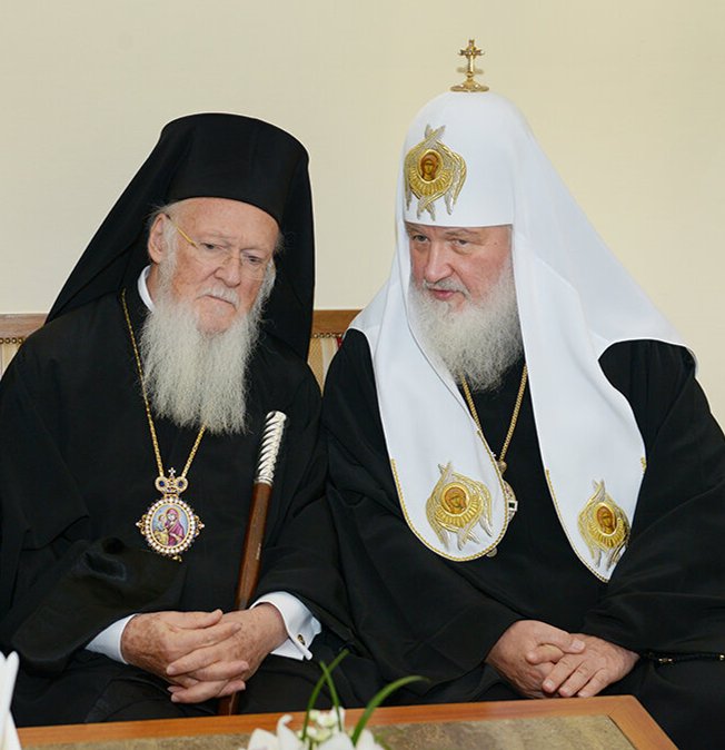 Патриарх Варфоломей и патриарх Кирилл. Фото 2013 года, источник: Патриархия.ру