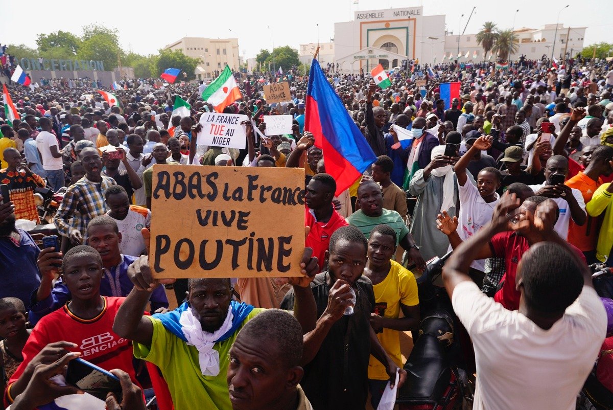 Марш сторонников государственного переворота в Нигере. Фото: AP / TASS