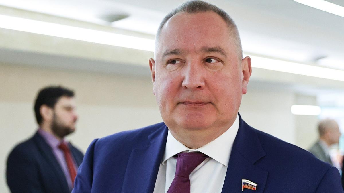 Как Дмитрий Рогозин учил студентов родину любить