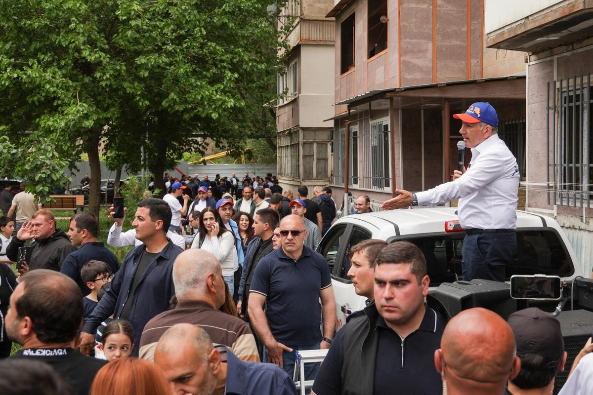 Предвыборная кампания Никола Пашиняна. Фото: Александр Патрин / ТАСС