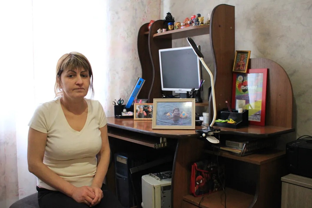 Мама Вари Вера Катаева в комнате дочери