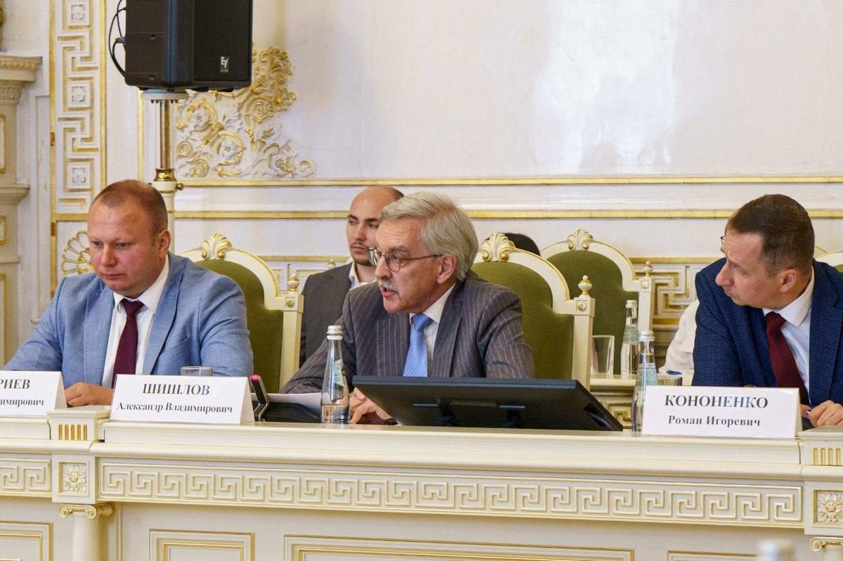 Александр Шишлов (в центре). Фото: официальный тг-канал