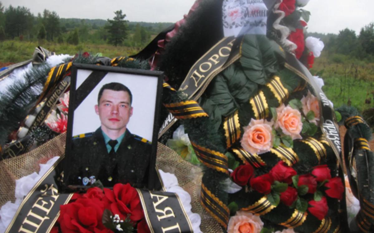 «Мы не узнаем, сколько наших людей убили в Сирии. А сколько повесилось под Воронежем — должны знать»