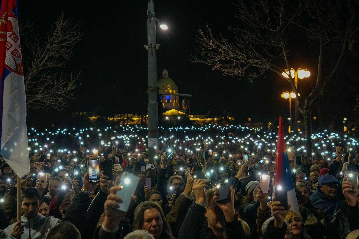 Протесты в Белграде, декабрь 2023 г. Фото: AP / TASS