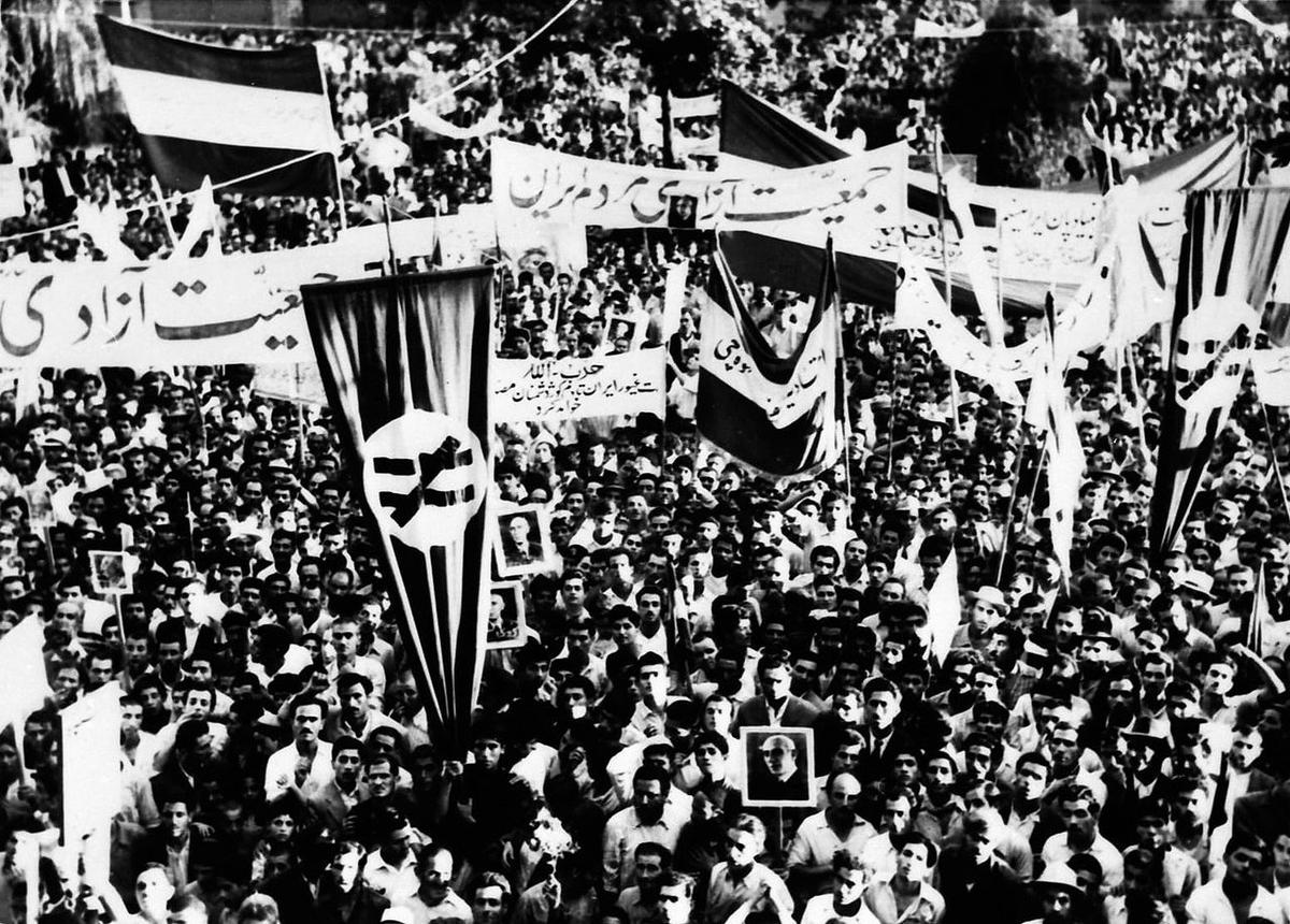 Митинг сторонников Мосаддыка в августе 1953 год. Фото: википедия