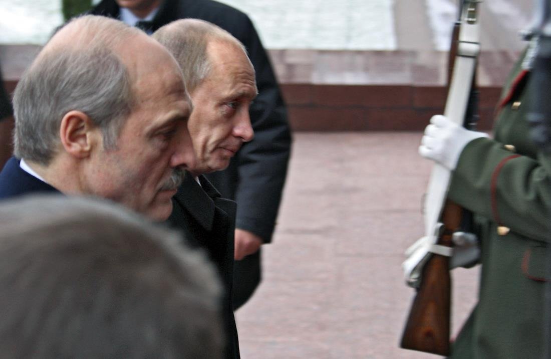Владимир Путин на официальной церемонии встречи Александром Лукашенко. Фото: Дмитрий Азаров / Коммерсантъ
