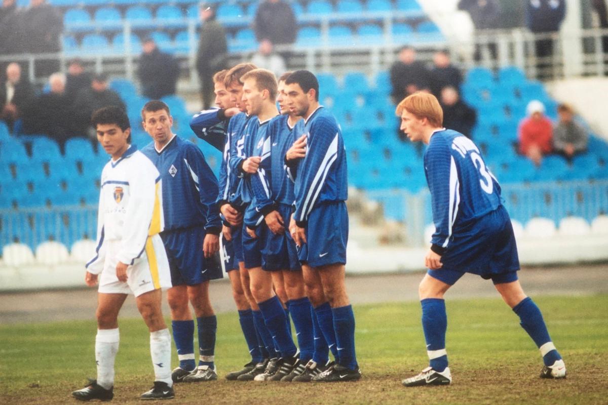 «Игpоки стоят в стенке, деpжатся известно, за что». Фото: Евгений Успенский