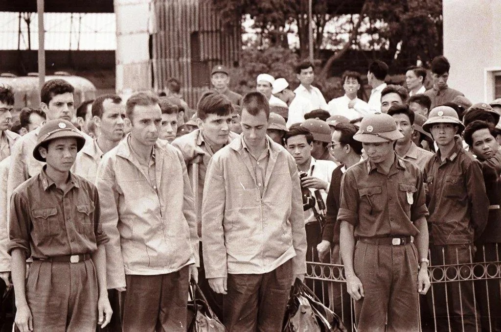 Парижское соглашение освободило из плена американцев, многие из которыхпровели в северовьетнамских лагерях и тюрьмах не один год. Фото автора