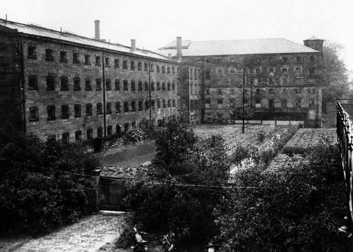 Нюрнберг. Вид на здание тюрьмы, примыкающей к залу суда. Фото: AP Photo / file / ТАСС