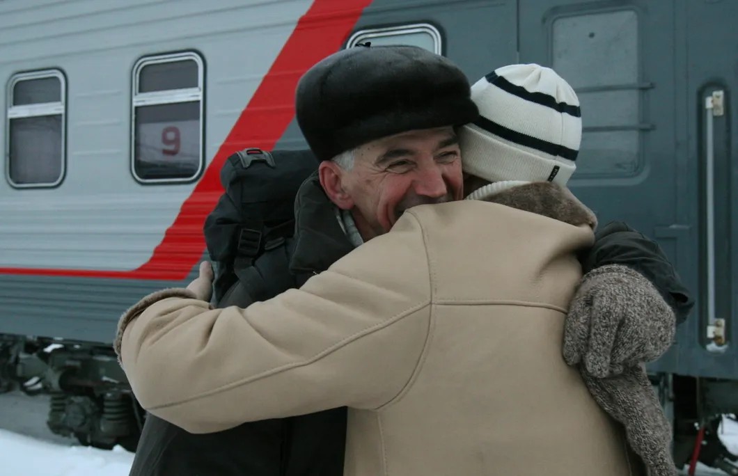 Физик Валентин Данилов на перроне вокзала в Новосибирске. 2013 год. Фото: РИА Новости