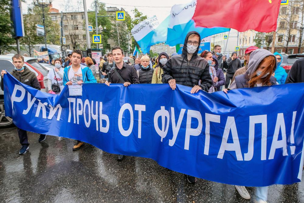 Жители Хабаровска на акции в поддержку бывшего губернатора Сергея Фургала, сентябрь 2020 года. Фото: Дмитрий Моргулис / ТАСС