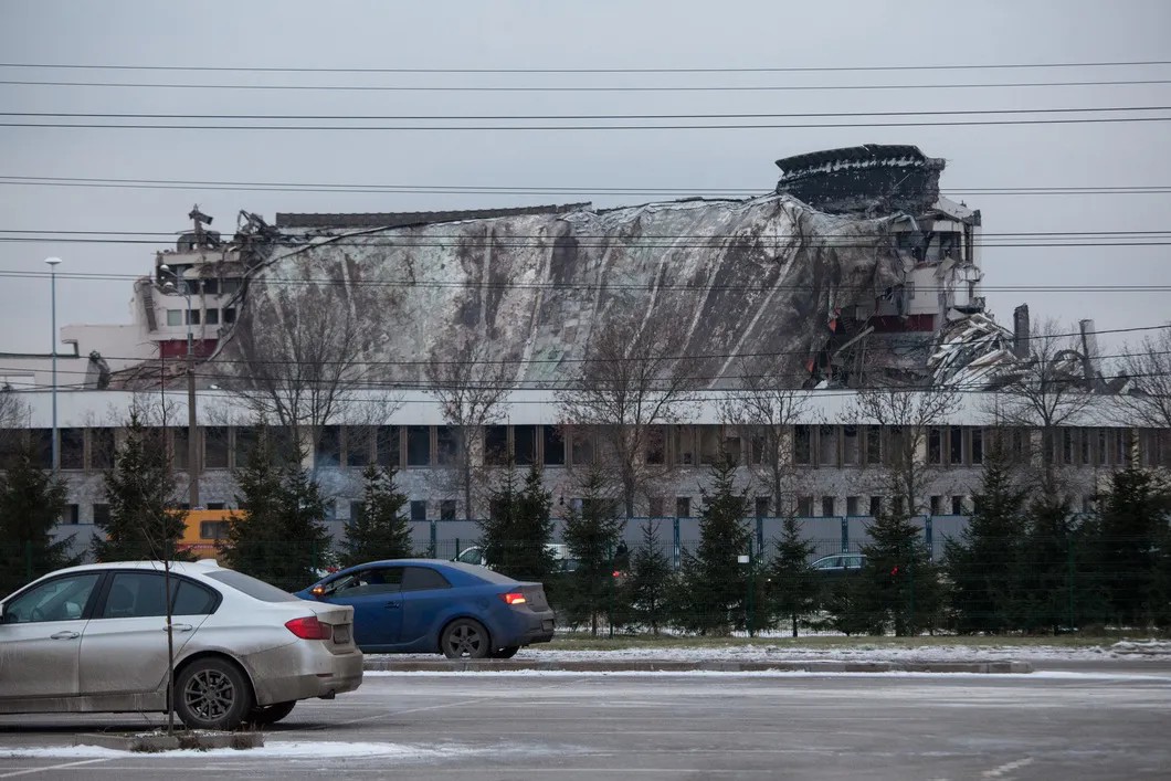 Разрушенный СКК на проспекте Юрия Гагарина в Петербурге. Фото: Елена Лукьянова / «Новая газета»