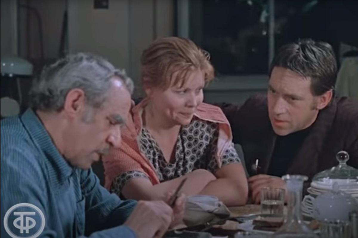 Кадр из фильма «Место встречи изменить нельзя» по книге братьев Вайнеров «Эра милосердия»