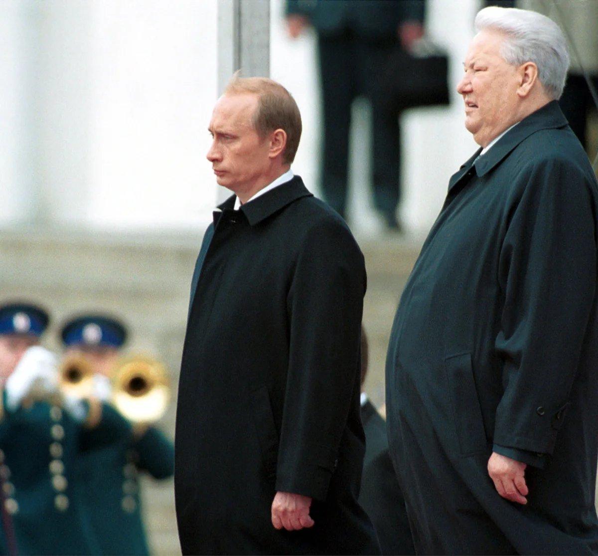 Владимир Путин и Борис Ельцин на Соборной площади, 2000 год. Фото: Александр Чумичев / ИТАР-ТАСС