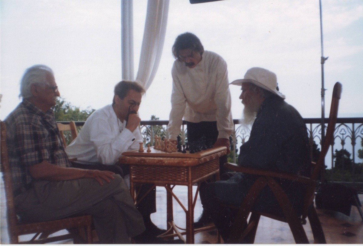 Кадр со съемок фильма «Невечерняя». Фото: kinopoisk.ru