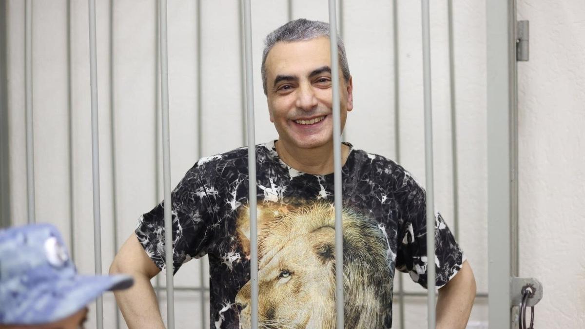 «Из гнилого дерева»