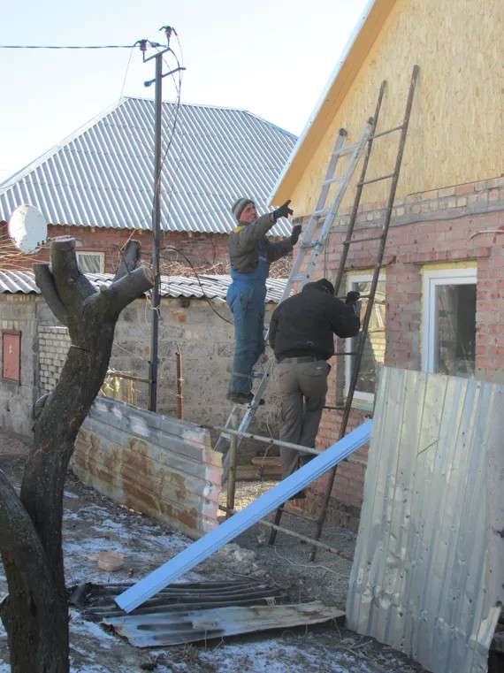 Семеновку восстанавливают волонтеры-«киборги» из Ровенской области