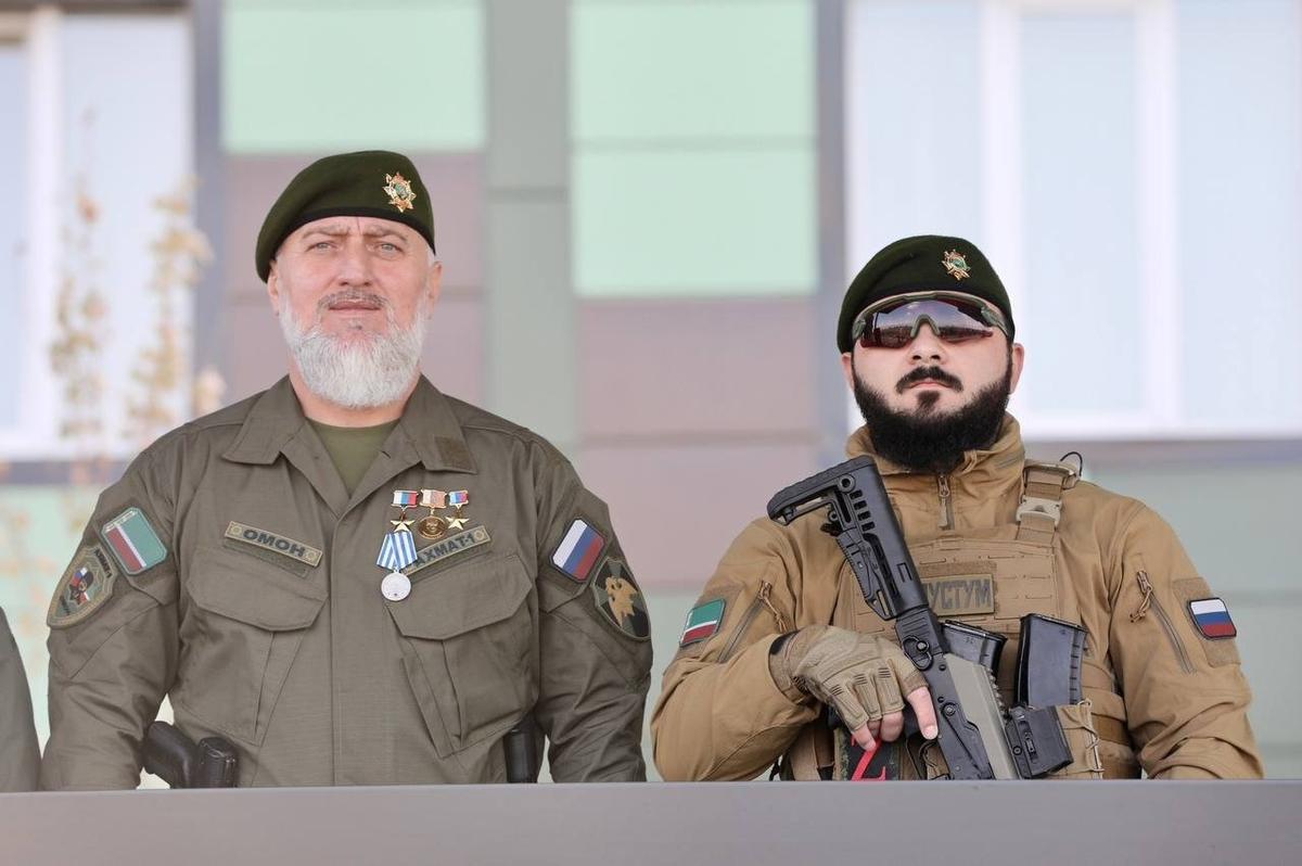 Адам Делимханов (слева). Фото: соцсети