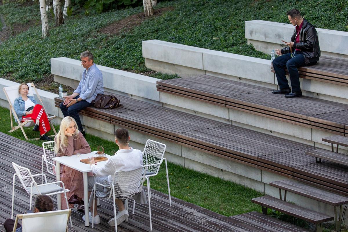 Спектакль «Закат» в ГЭС-2. Фото: Гоша Бергал