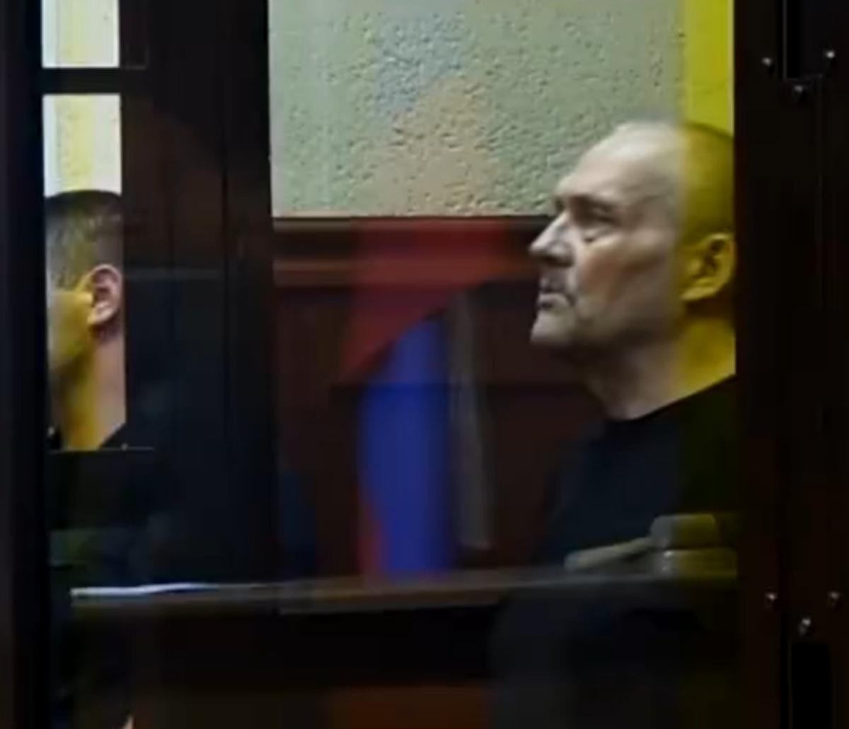 Алексей Зайцев слушает приговор Липецкого суда