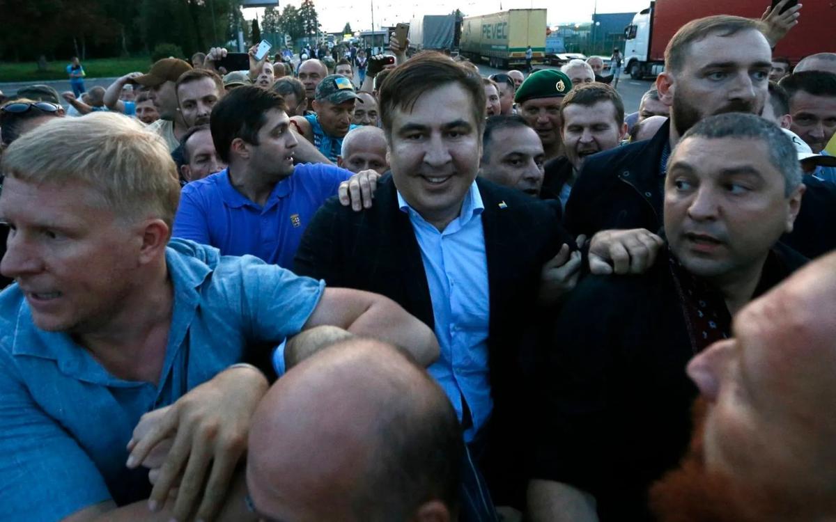 Как Михаила Саакашвили внесли в Украину