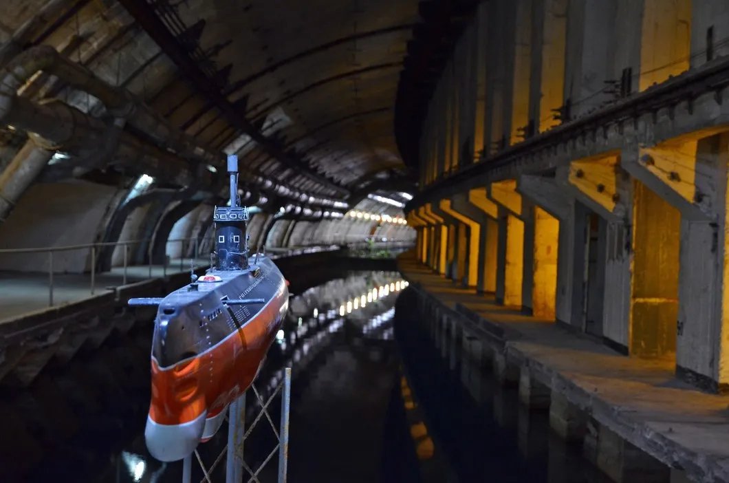 Макет подводной лодки проекта 613 в Балаклавском подземном музейном комплексе военно-исторического музея фортификационных сооружений (Объект 825 ГТС). Фото: РИА Новости