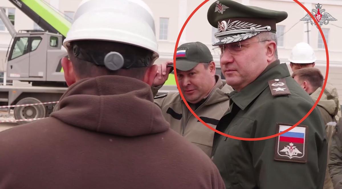 Тимур Иванов инспектирует стройку в Севастополе. Кадры Минобороны