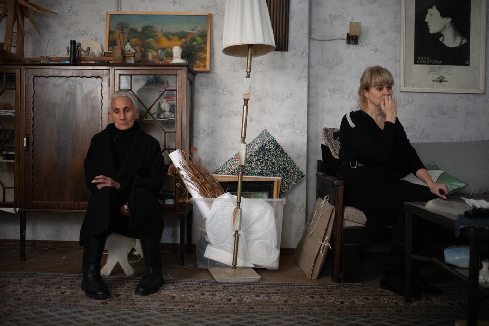 Роза Хайрулина и Анна Михалкова. Кадр из фильма «Дело». Источник: Kinopoisk