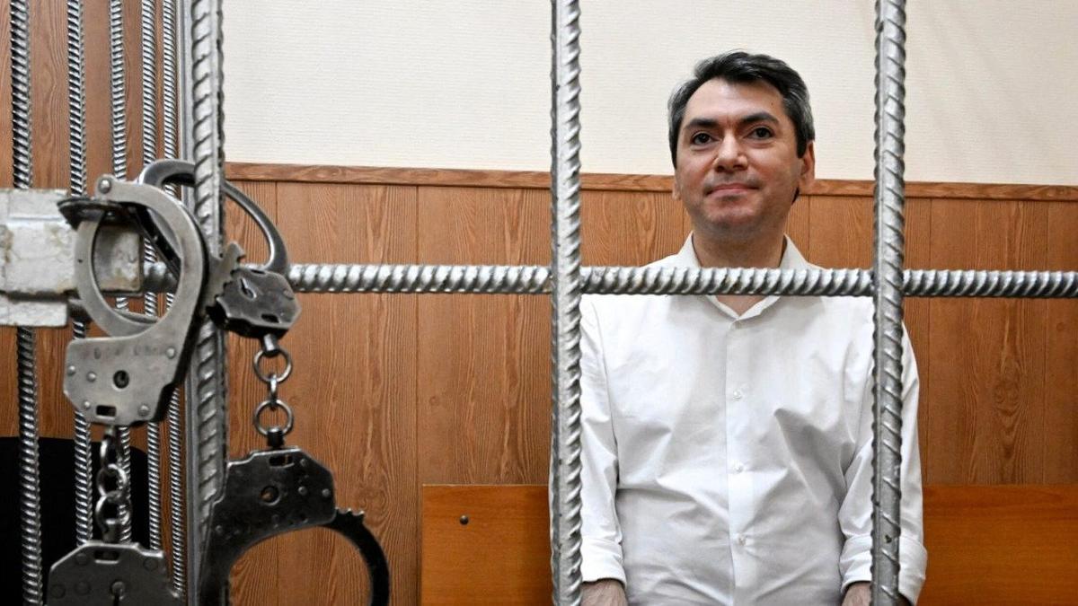 Адвокат Мельконьянца опроверг перенос суда из-за неявки свидетеля — главы ЦИК Эллы Памфиловой. Причина — проблемы у ФСИН