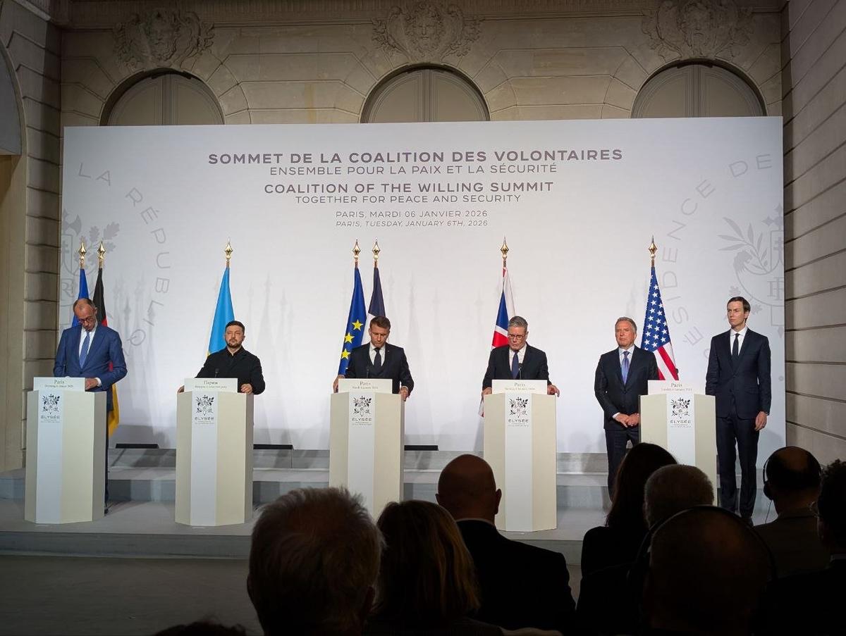 Выход к журналистом по итогам переговоров лидеров коалиции, президента Зеленского и спецпредставителей Трампа. Фото: Юрий Сафронов / «Новая газета»