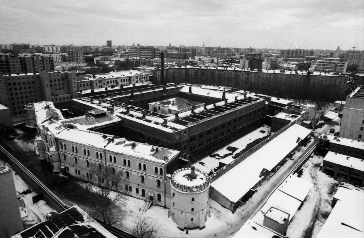 Юрий Смирнов жил в Москве, на Лесной улице, напротив Бутырского изолятора и пивного ларька. Фото: Олег Булдаков / ТАСС