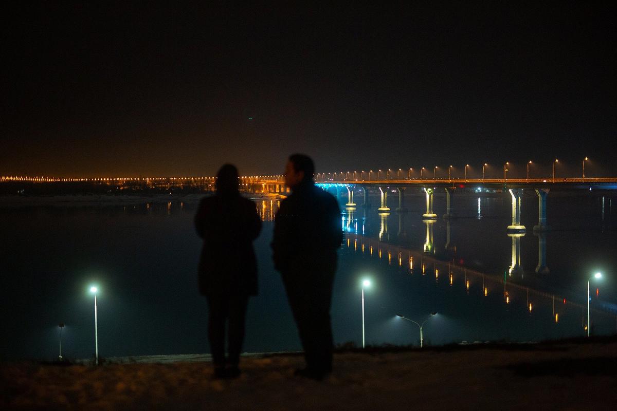 «Танцующий мост» через Волгу. Фото: Алексей Душутин / «Новая газета»