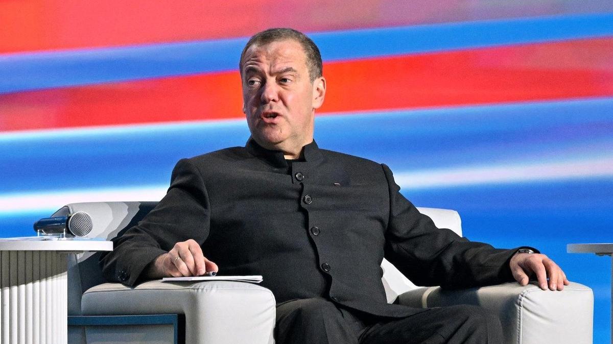 Медведевским курсом