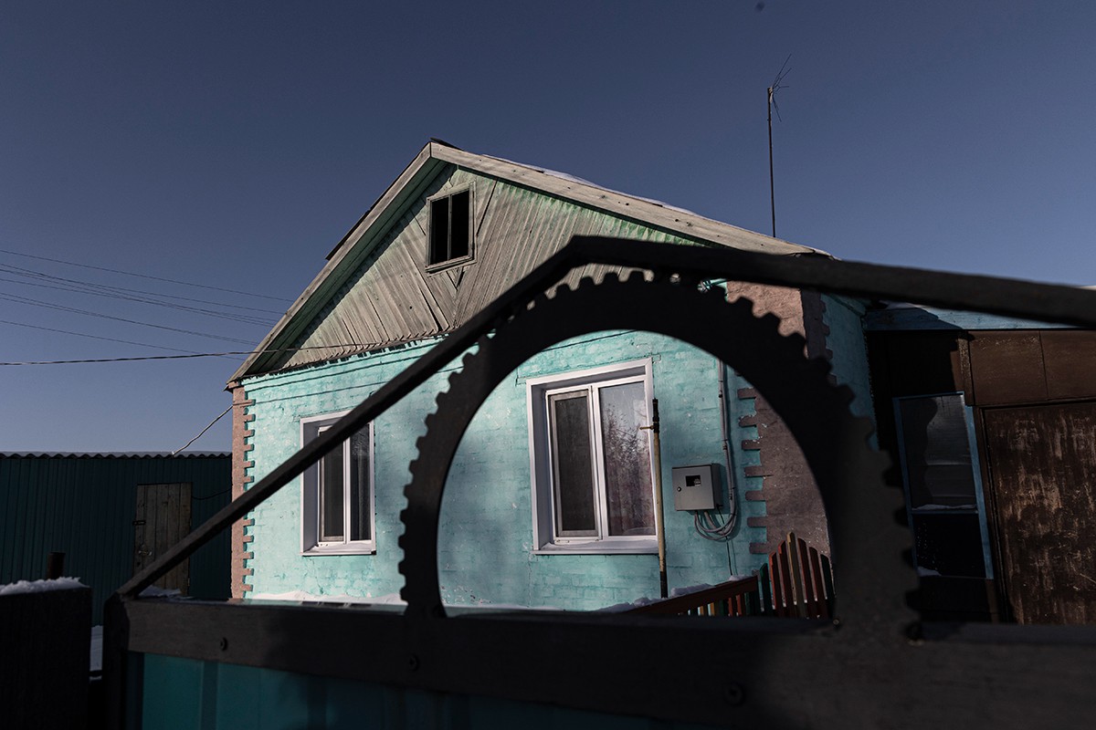 Дом, где жила семья Яны. Фото: Арден Аркман / «Новая газета»