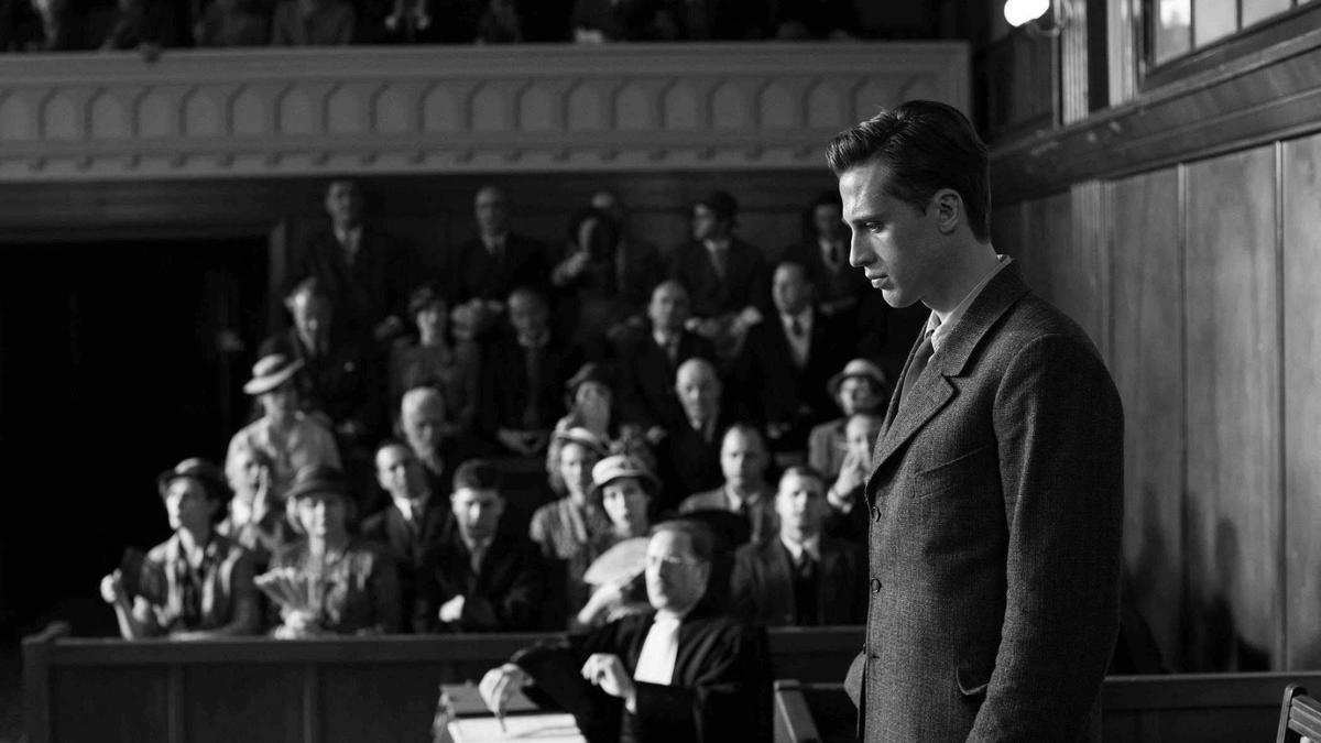 Я — незнакомец, я жив, я мертв