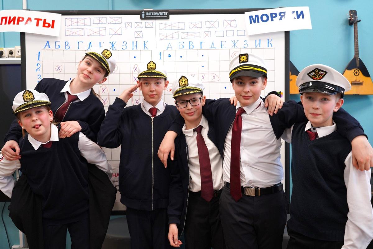 Игра в морской бой в Лицее. Фото: Vkontakte