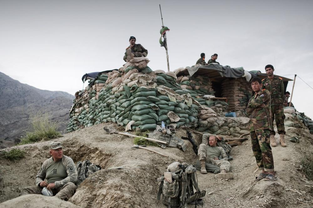 Совместный патруль американского спецназа и сил правительственных войск Афганистана, 2009 год. Фото: Marco Di Lauro / Getty Images