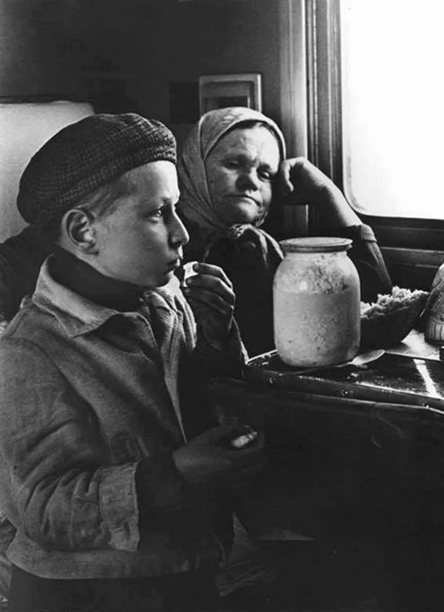 Лев Поляков. «В дороге»