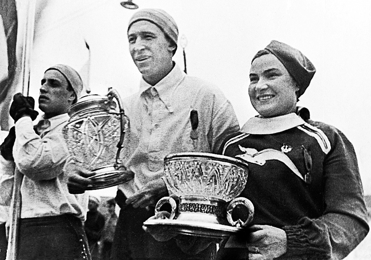 Михаил Якушин — восьмикратный обладатель Кубка СССР по хоккею с мячом. Фото: архив