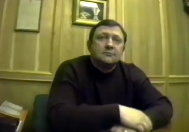 Илья Трабер («Антиквар»). Скриншот из видео (1992)