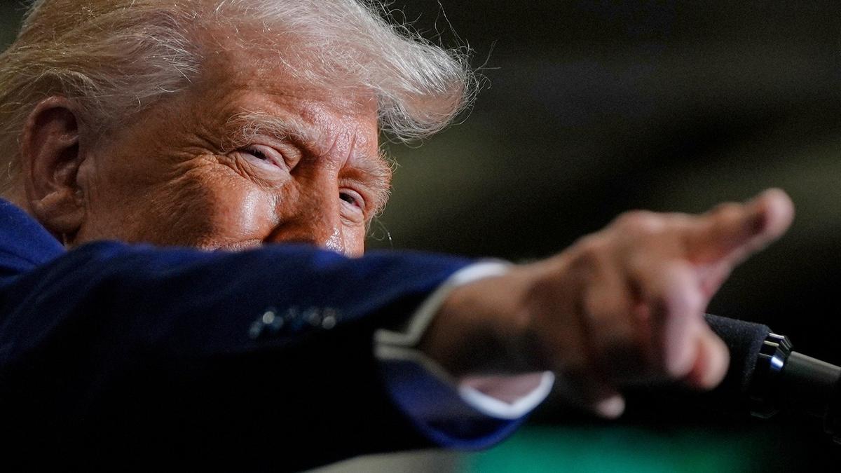 Трамп наступил на Плющ