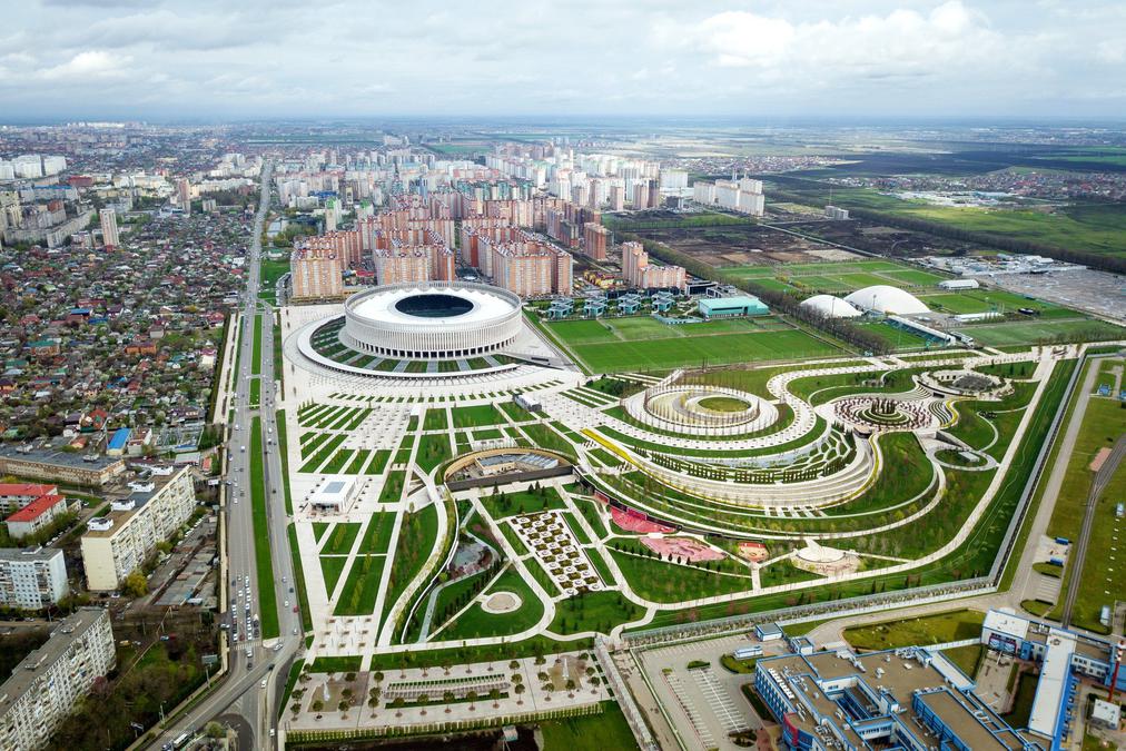 Территория парка возле стадиона ФК "«Краснодар». Фото: РИА Новости