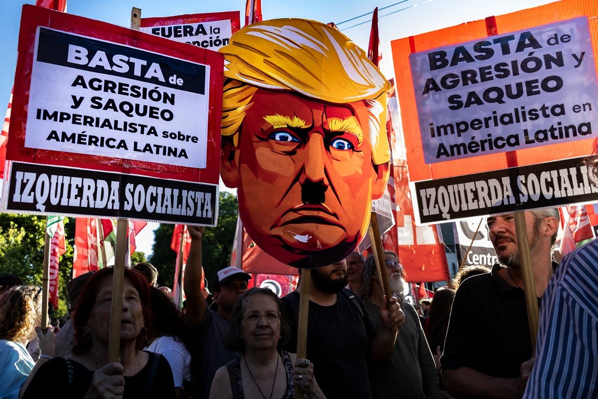 Демонстрация против вмешательства США в политику Венесуэлы. Буэнос-Айрес, 5 января 2025 года. Фото: Zuma / TASS